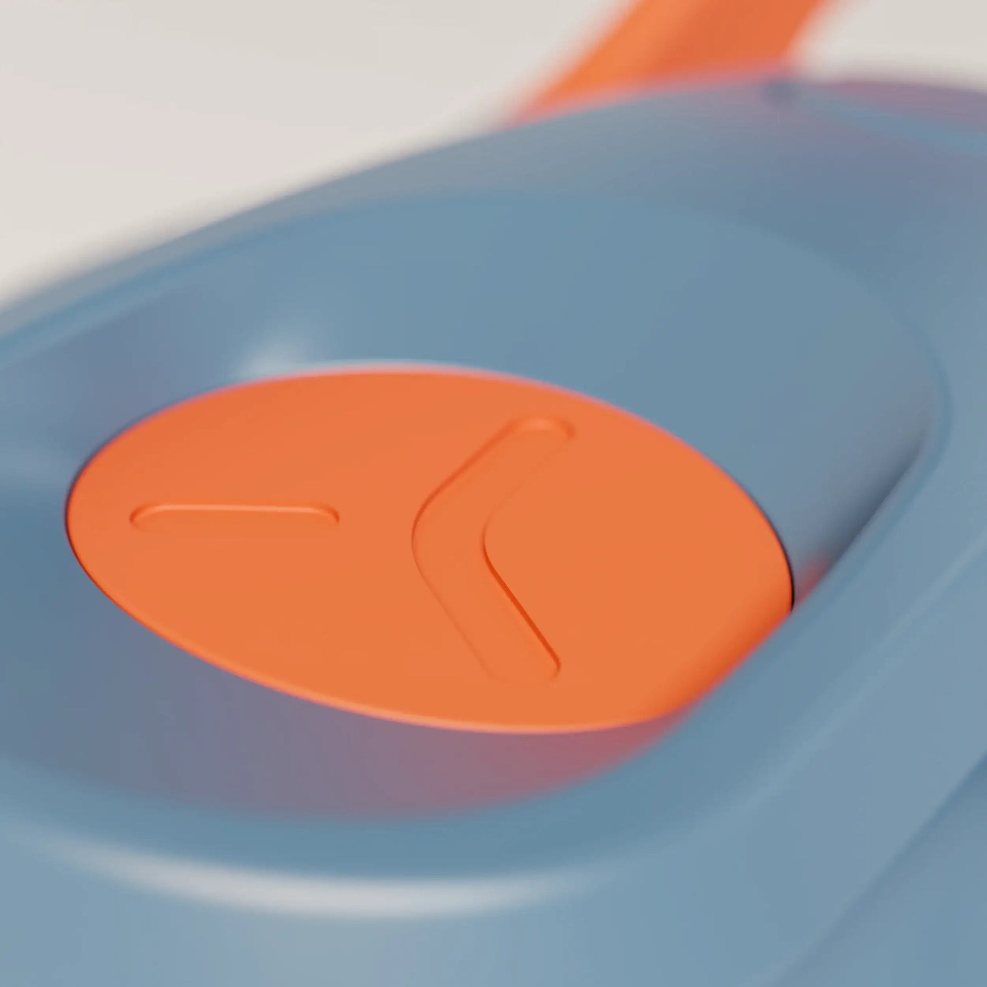 insulated-performance-shaker-bottle-h0 SHKR_18550_dwSS-S1.1_midnightBlue_burntOrange_1_11_xInsertCloseup_edit.png