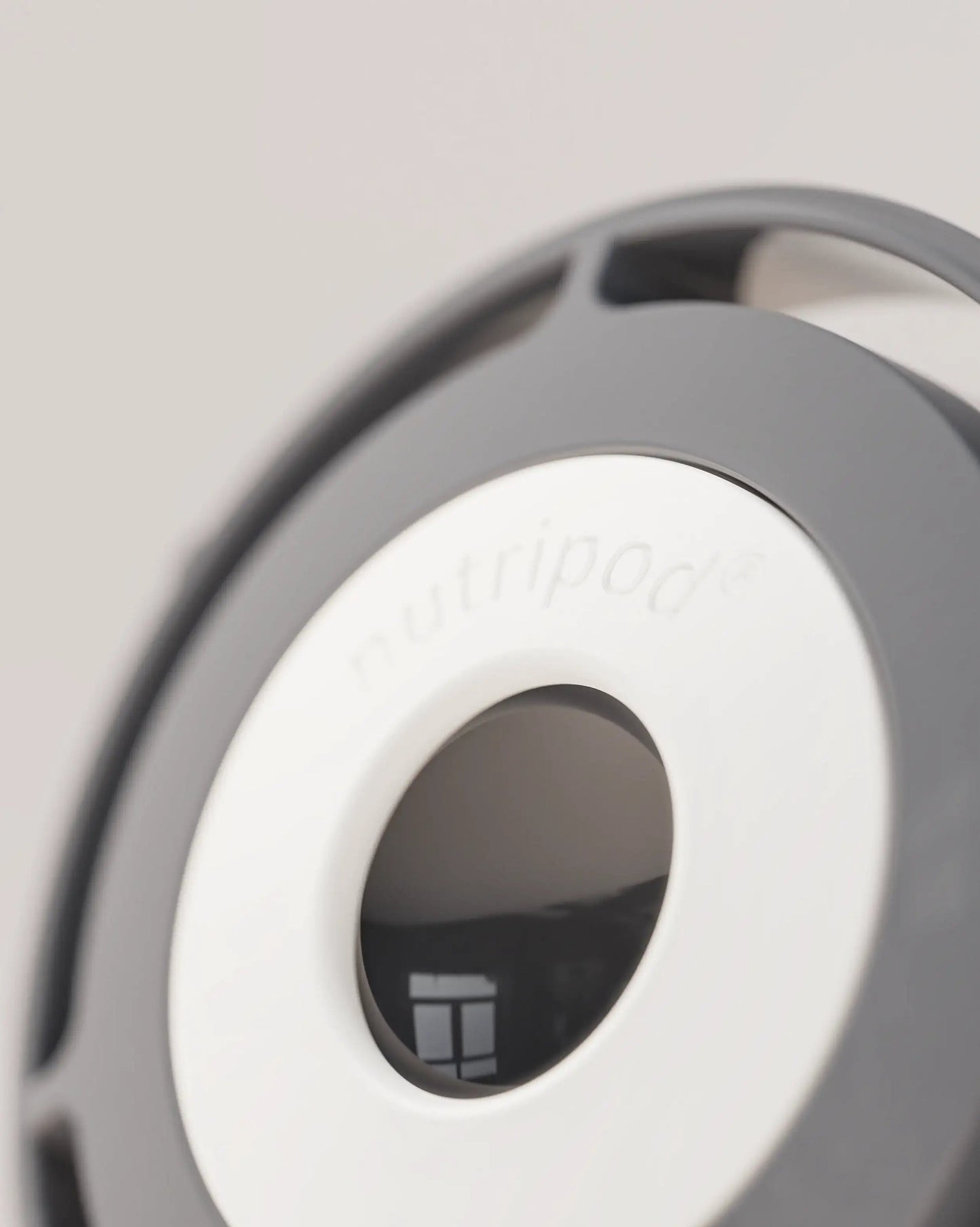 stainless-steel-electric-shaker-bottle-d3 VM_LiPo_3.5-700_v1_stainlessSteel_4x5_4_3_nutripod_EDIT.png