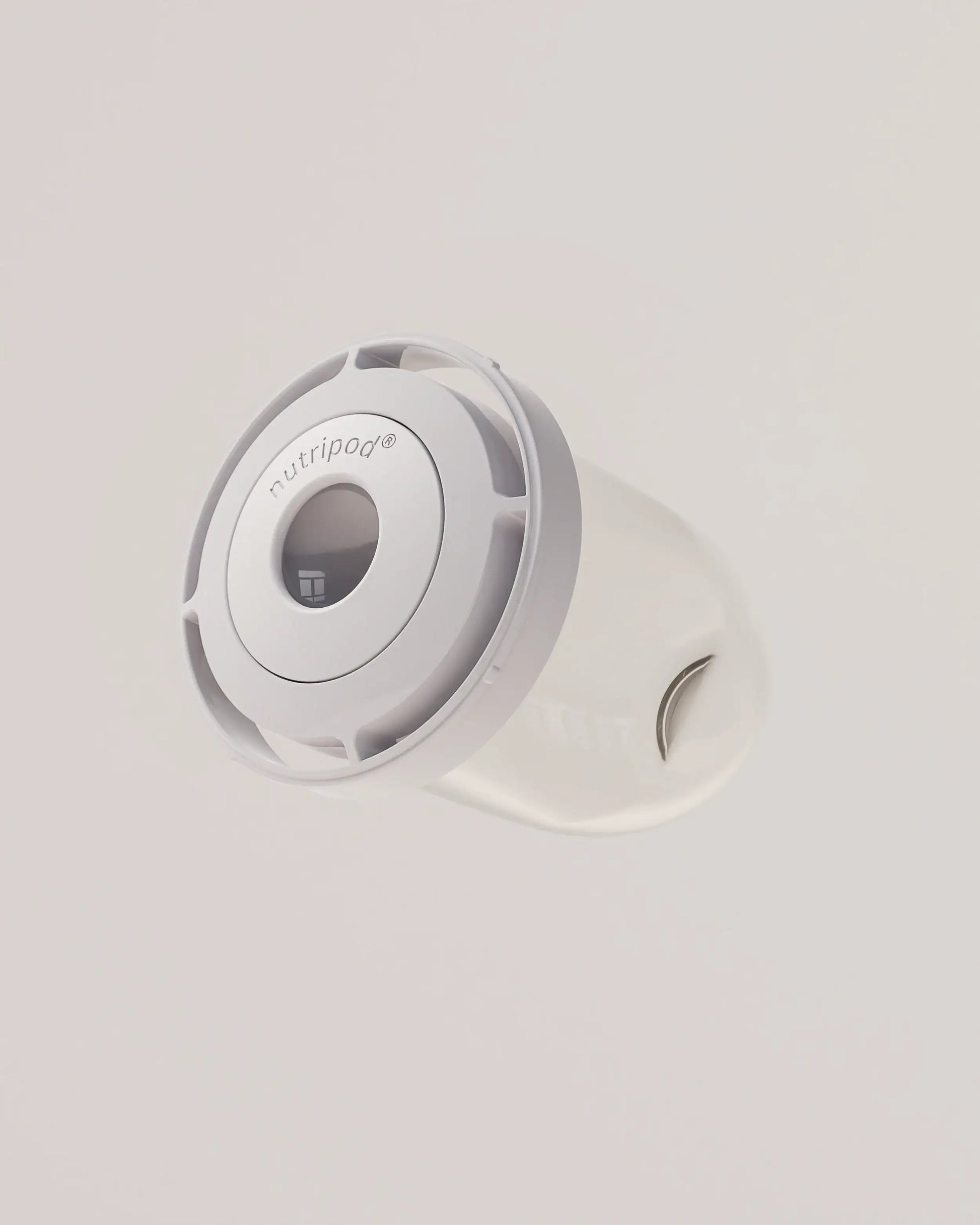 electric-shaker-bottle-n8 VM_LiPo_3.7-700_v1_coolGray_4x5_4_2_nutripod_EDIT.png