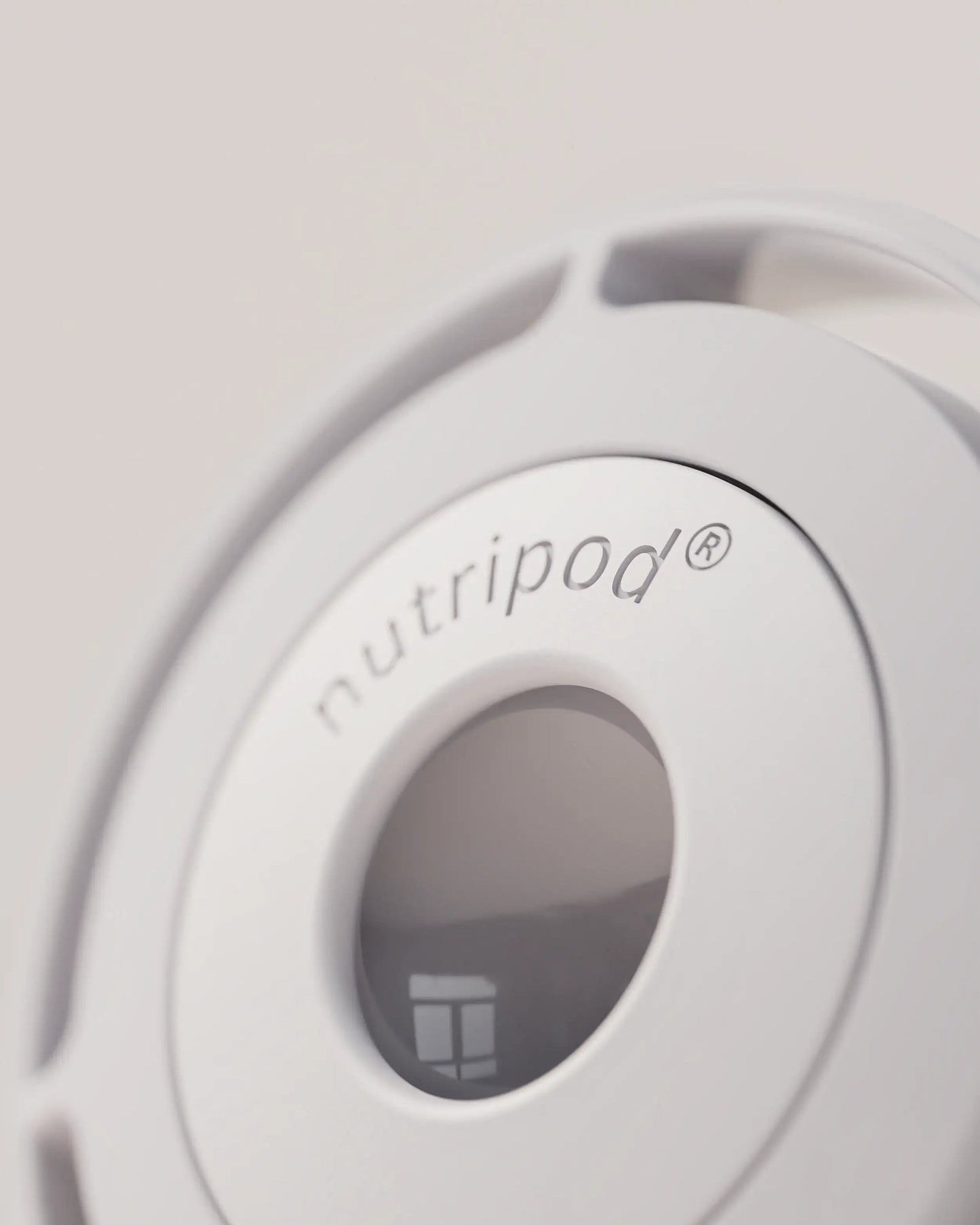 electric-shaker-bottle-n8 VM_LiPo_3.7-700_v1_coolGray_4x5_4_3_nutripod_EDIT.png