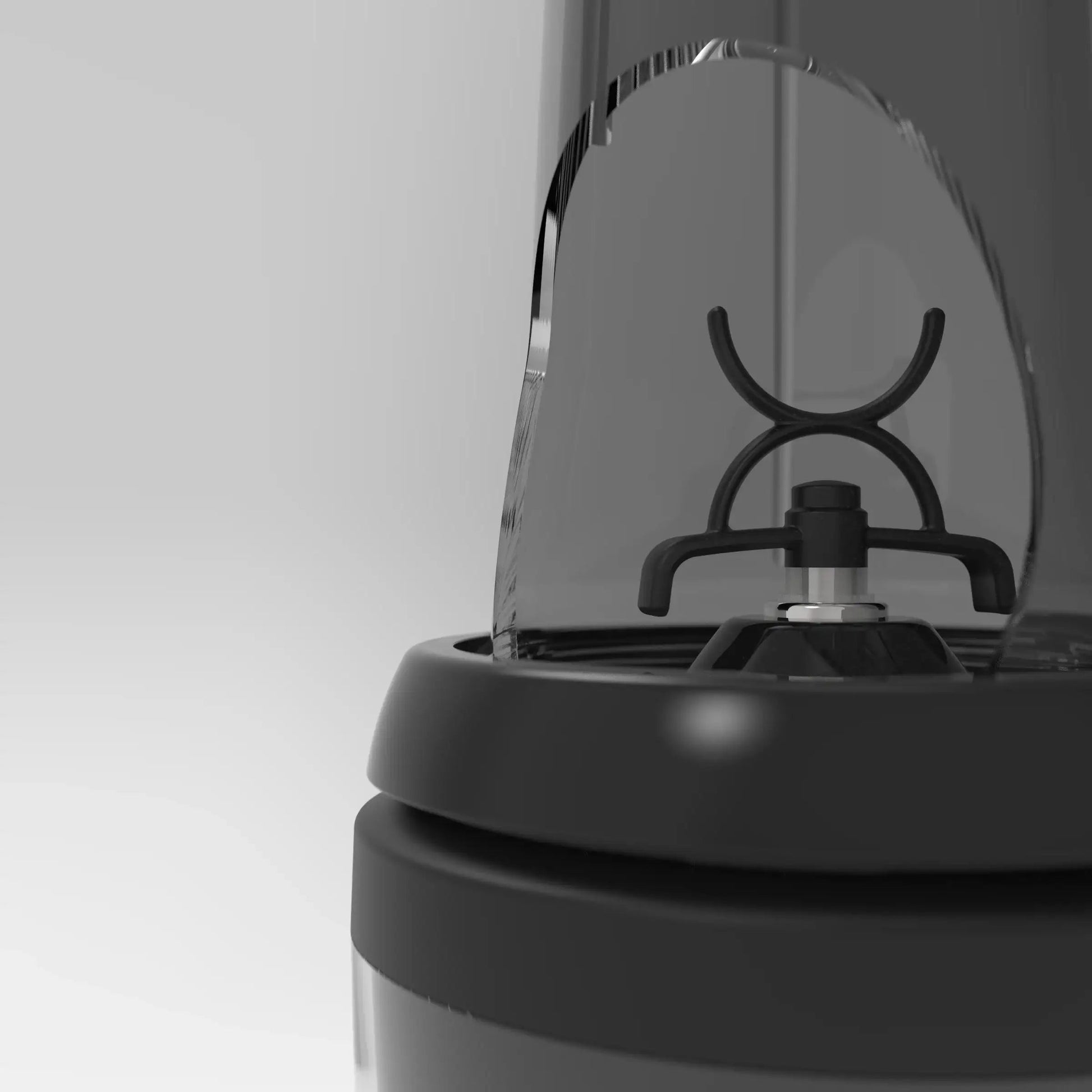 nutrition-and-protein-blender-n6 xblade_cutaway.1660.jpg